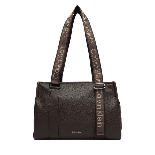 Torebka Calvin Klein. Brązowe torebki klasyczne Calvin Klein, bez wzorów, bez dodatków. Za 649.99 zł.