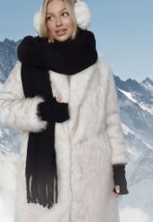 Czarny Szalik z Ozdobnymi Frędzlami Esariana. Czarne szaliki Born2be, bez wzorów, klasyczne. Za 44.99 zł.