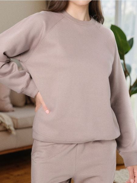 Bluza crewneck - beżowy. Brązowe bluzy Sinsay, l, bez wzorów, bez kaptura. Za 35.99 zł.