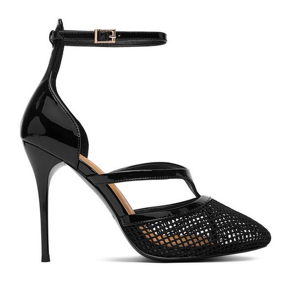 Szpilki Badura. Czarne szpilki Badura, bez wzorów, bez obcasa, na szpilce, bez zapięcia. Za 399.99 zł.