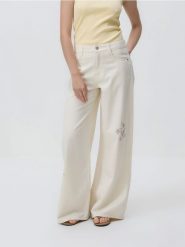 Jeansy wide leg - złamana biel. Jeansy Reserved, bez wzorów. Za 159.99 zł.