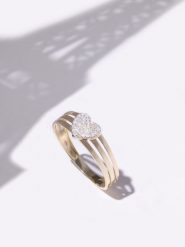 DIAMOND & CO Złoty pierścionek "Gravé dans mon Ceour" z diamentami rozmiar: 52. Żółte pierścionki Diamond & Co, z diamentem, złote. Za 852.53 zł.