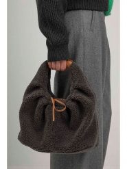 Josephine & Co Torebka w kolorze szarym rozmiar: onesize. Szare torebki klasyczne Josephine & Co, bez wzorów, z materiału, bez dodatków. Za 246.53 zł.