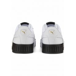 Buty do chodzenia damskie Puma Carina 20. Białe obuwie sportowe Puma, z materiału, bez zapięcia, trekkingowe. Za 414.00 zł.