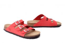 DR. BRINKMANN 701004-04 rot, klapki damskie. Czerwone klapki Dr. Brinkmann, bez wzorów, ze skóry, bez obcasa. Za 269.90 zł.