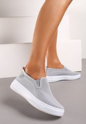 Szare Tenisówki na Platformie bez Zapięcia Ozdobione z Przodu Perforacją Prinesa. Szare trampki Renee, bez wzorów, z jeansu, bez zapięcia. Za 54.99 zł.