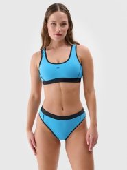 4F Dół od bikini damski - niebieski XS. Niebieskie szorty 4f, bez wzorów, z elastanu, wakacyjne. W wyprzedaży za 29.99 zł.