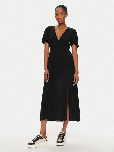 Billabong Sukienka codzienna Jet Set EBJWD00134 Czarny Regular Fit. Czarne sukienki Billabong, na co dzień, m, bez wzorów, z wiskozy, bez kołnierzyka, bez ramiączek, proste. Za 349.99 zł.