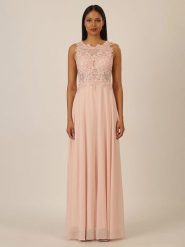 APART Sukienka w kolorze jasnoróżowym rozmiar: 38. Różowe sukienki Apart, bez wzorów, z koronki, bez kołnierzyka, bez ramiączek, maxi. Za 230.00 zł.