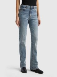 Benetton Dżinsy - Bootcut fit - w kolorze błękitnym rozmiar: W27. Niebieskie jeansy Benetton, z aplikacjami, z podwyższonym stanem. Za 92.21 zł.