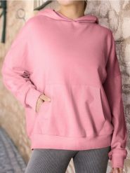 Bluza hoodie z kieszenią - różowy. Czerwone bluzy Sinsay, l, bez wzorów, z dzianiny, bez kaptura. W wyprzedaży za 19.99 zł.