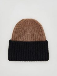 Czapka beanie z alpaką - brązowy. Brązowe czapki Reserved, bez wzorów. W wyprzedaży za 34.99 zł.