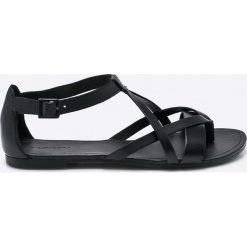 Vagabond - Sandały Tia. Czarne sandały Vagabond, bez wzorów, z materiału, bez obcasa, na szpilce, bez zapięcia. W wyprzedaży za 269.90 zł.