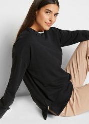 Bluza z mieszanki bawełny. Czarne bluzy bonprix, bez wzorów, z bawełny, bez kaptura. Za 84.99 zł.