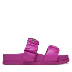 Klapki Armani Exchange. Czerwone klapki Armani Exchange, bez wzorów, bez obcasa. Za 429.99 zł.