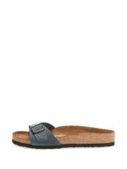 Comfortfusse Skórzane klapki w kolorze granatowym rozmiar: 40. Niebieskie klapki Comfortfüße, bez wzorów, z otwartym noskiem, bez obcasa. Za 255.34 zł.
