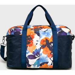 Desigual Sport - Torba. Niebieskie torby na ramię Desigual Sport, bez wzorów, z materiału, sportowe, na ramię, bez dodatków. W wyprzedaży za 159.90 zł.