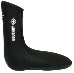 Kapcie Beuchat Sirocco Sport 3 mm. Czarne obuwie domowe BEUCHAT, bez wzorów, z neoprenu, bez zapięcia. Za 143.80 zł.