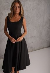 Czarna Rozkloszowana Sukienka Koktajlowa z Kieszeniami Eudousa. Czarne sukienki Renee, na imprezę, l, bez wzorów, z materiału, eleganckie, bez kołnierzyka, bez ramiączek, kopertowe. Za 299.99 zł.