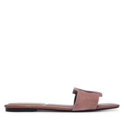 Klapki Calvin Klein. Brązowe klapki Calvin Klein, bez wzorów, bez obcasa. Za 409.99 zł.