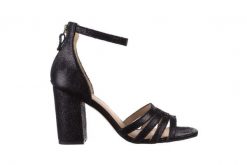Sandały Bayla-065 1330137 Czarny, Skóra naturalna - 41. Czarne sandały Bayla, bez wzorów, ze skóry, biznesowe, bez obcasa, bez zapięcia. W wyprzedaży za 89.10 zł.