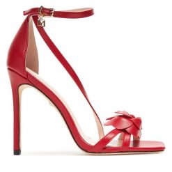 Sandały Marciano Guess. Czerwone sandały Marciano Guess, z aplikacjami, bez obcasa, na szpilce, bez zapięcia. Za 1,039.00 zł.