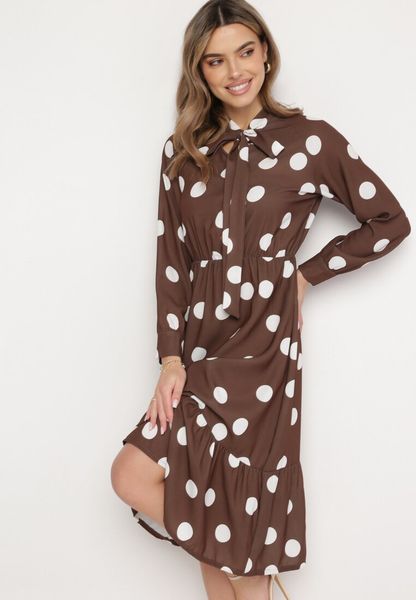 Brązowa Rozkloszowana Sukienka Midi z Wiązaniem przy Dekolcie w Kropki Velvina. Brązowe sukienki Born2be, na imprezę, l, bez wzorów, retro, bez kołnierzyka, bez ramiączek, midi, rozkloszowane. Za 54.99 zł.