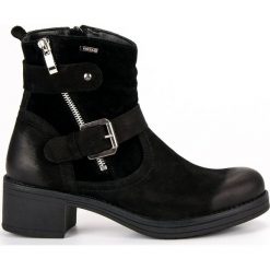 Czarne Workery VINCEZA. Czarne botki VINCEZA, na zimę, bez wzorów, z tworzywa sztucznego, bez obcasa, na obcasie, bez zapięcia. W wyprzedaży za 299.00 zł.