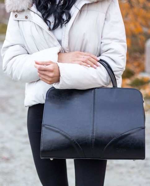 Skórzana damska aktówka DAN-A T276 czarna. Czarne torebki klasyczne DAN-A, bez wzorów, ze skóry, bez dodatków. Za 399.99 zł.
