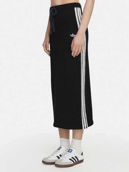 Adidas Spódnica midi KS9373 Czarny Slim Fit. Czarne spódnice Adidas, s, bez wzorów, z wiskozy, midi. Za 329.99 zł.