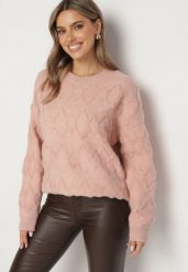 Różowy Sweter o Luźnym Kroju i Wzorzystym Splocie ze Ściągaczami Elondrae. Czerwone swetry Born2be, uniwersalny, bez wzorów, z bawełny, bez ramiączek. Za 149.99 zł.