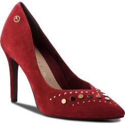 Szpilki TAMARIS - 1-22406-31 Chili 533. Czerwone szpilki Tamaris, bez wzorów, z materiału, bez obcasa, na obcasie, bez zapięcia. W wyprzedaży za 199.00 zł.