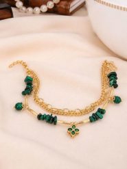 L'Atelier de Gaia Pozłacana bransoletka z malachitami na kostkę rozmiar: onesize. Zielone bransoletki L'Atelier de Gaia, z malachitem, pozłacane. Za 55.95 zł.