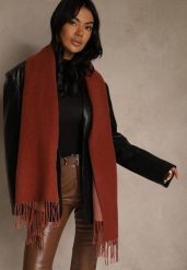 Bordowy Szalik z Bawełny i Wiskozy o Klasycznym Fasonie z Frędzlami Vetirosa. Czerwone szaliki Renee, bez wzorów, z bawełny, klasyczne. Za 39.99 zł.