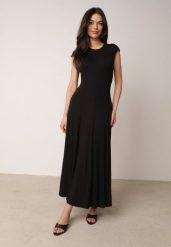 Czarna Rozkloszowana Bawełniana Sukienka Dzianinowa Mahanaim. Czarne sukienki Born2be, do pracy, l, w ażurowe wzory, z bawełny, biznesowe, bez kołnierzyka, bez ramiączek, maxi, proste. Za 169.99 zł.