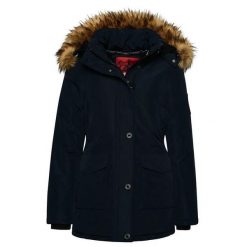 Damska parka z kapturem i syntetycznym futrem Superdry Everest. Czerwone parki Superdry, na zimę, s, z polaru, casualowe, z kapturem. Za 814.00 zł.