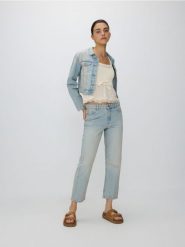 Jeansy typu capri - niebieski. Niebieskie jeansy Reserved, bez wzorów. W wyprzedaży za 49.99 zł.