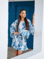 Isla Bonita by SIGRIS Sukienka w kolorze biało-niebieskim rozmiar: L. Białe sukienki Isla Bonita by SIGRIS, l, bez wzorów, z bawełny, bez kołnierzyka, bez ramiączek, mini, bombki. Za 150.37 zł.
