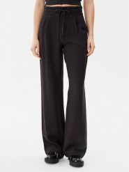 Calvin Klein Jeans Spodnie materiałowe J20J225339 Czarny Straight Fit. Czarne spodnie materiałowe Calvin Klein Jeans, bez wzorów, z jeansu. Za 259.99 zł.