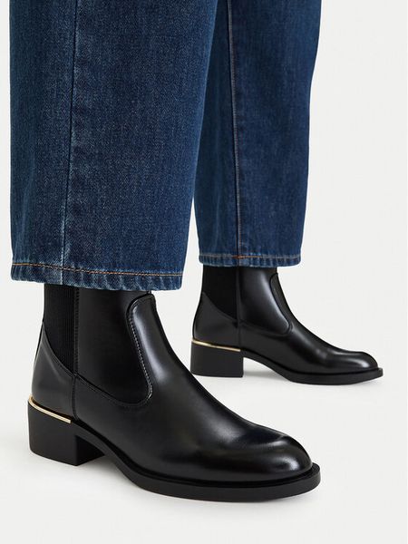 MEXX Botki CEO-HY25809-1 Czarny. Czarne botki Mexx, bez wzorów, ze skóry, bez obcasa, na słupku, bez zapięcia. Za 249.99 zł.