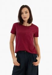 T-shirt z błyszczącą aplikacją T-ASH. Czerwone t-shirty Volcano, xs, z aplikacjami, z bawełny, z asymetrycznym kołnierzem, bez ramiączek. Za 59.99 zł.