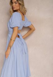 Niebieska Wiskozowa Sukienka o Rozkloszowanym Kroju z Wycięciem na Plecach i Wiązaniem Dimiella. Niebieskie sukienki Renee, m, bez wzorów, z wiskozy, bez kołnierzyka, bez ramiączek, midi, rozkloszowane. Za 69.99 zł.