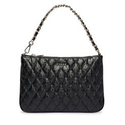 Torebka Guess. Czarne kopertówki Guess, z aplikacjami, bez dodatków. Za 264.99 zł.