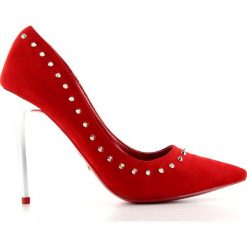 Zamszowe szpilki z ćwiekami czerwone nf-04p Red. Czerwone szpilki ButyModne, bez wzorów, z zamszu, eleganckie, bez obcasa, na obcasie, bez zapięcia. W wyprzedaży za 99.00 zł.