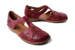 JOSEF SEIBEL 79529 95 564 ROSALIE 29 orchidee, sandały damskie. Czerwone sandały Josef Seibel, bez wzorów, bez obcasa, na płaskiej podeszwie, bez zapięcia. Za 299.90 zł.