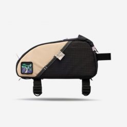 Torba rowerowa do bikepackingu Riverside ADVT 500 na górną rurę ramy 1,5 l. Brązowe torby na ramię ROCKRIDER, bez wzorów, z materiału, sportowe, na ramię, bez dodatków. Za 129.99 zł.