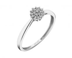 Pierścionek z białego złota z brylantami - 0,10 ct - próba 750. Białe pierścionki Apart, z brylantem, złote. Za 2,890.00 zł.