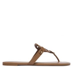 Japonki Tory Burch. Brązowe klapki Tory Burch, bez wzorów, bez obcasa. Za 1,119.00 zł.