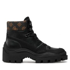Botki Guess. Czarne botki Guess, z aplikacjami, bez obcasa, na płaskiej podeszwie, bez zapięcia. Za 839.99 zł.