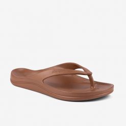 Damskie klapki Coqui Naitiri. Brązowe klapki Coqui, bez wzorów, bez obcasa. Za 114.99 zł.